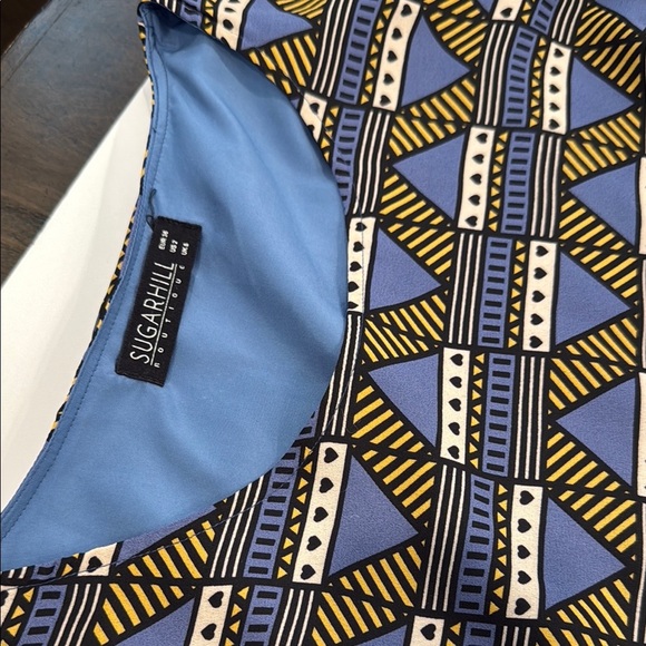 Sugarhill Boutique US 2 Blue and Yellow Geometric Print Blouse with 3/4 Sleeves - Picture 7 of 10